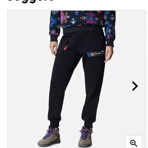 Columbia women’s wintertrainer joggers. Size large.